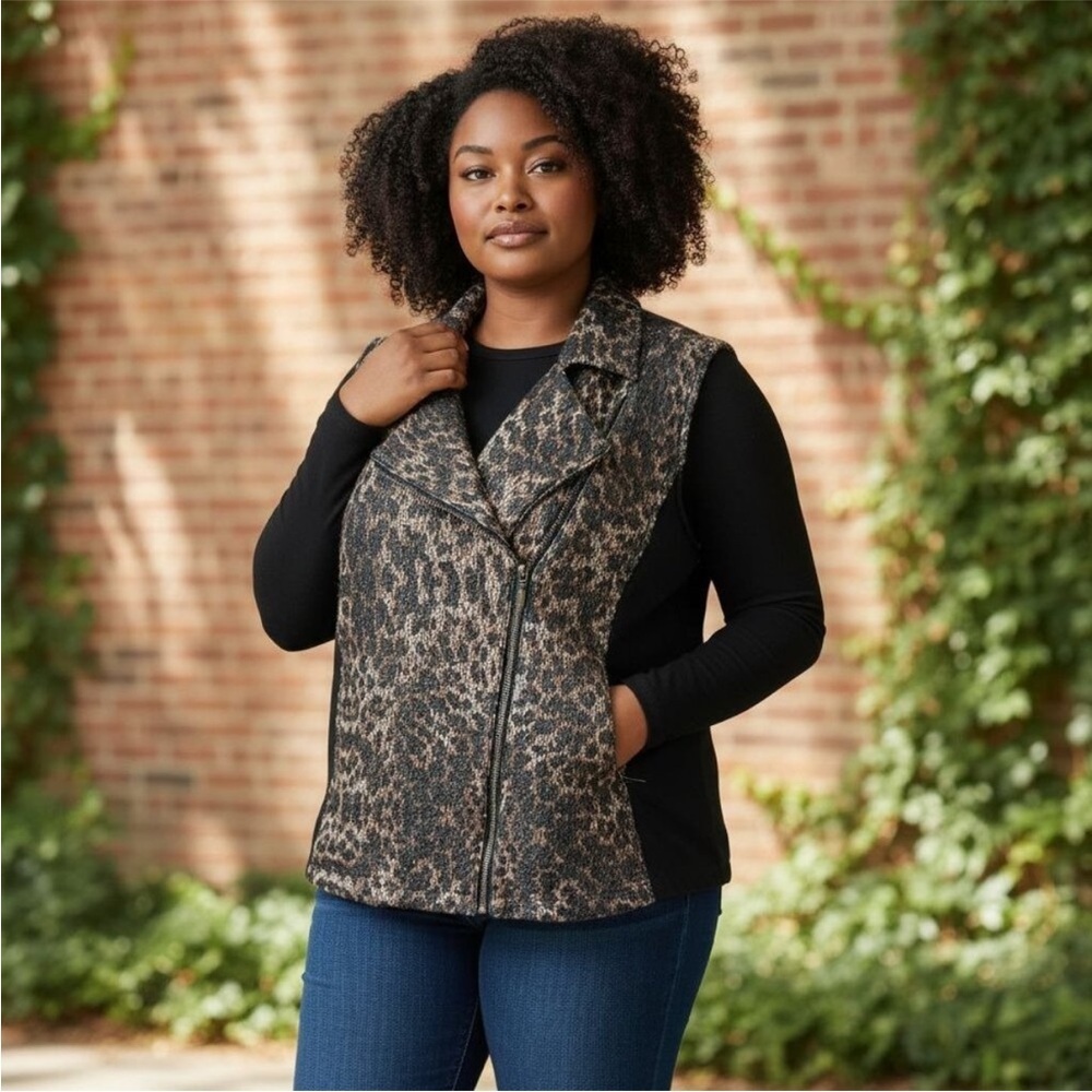 Chico's women vest medium 8 Leopard cheetah Zip-Front Vest Black Brown tan top